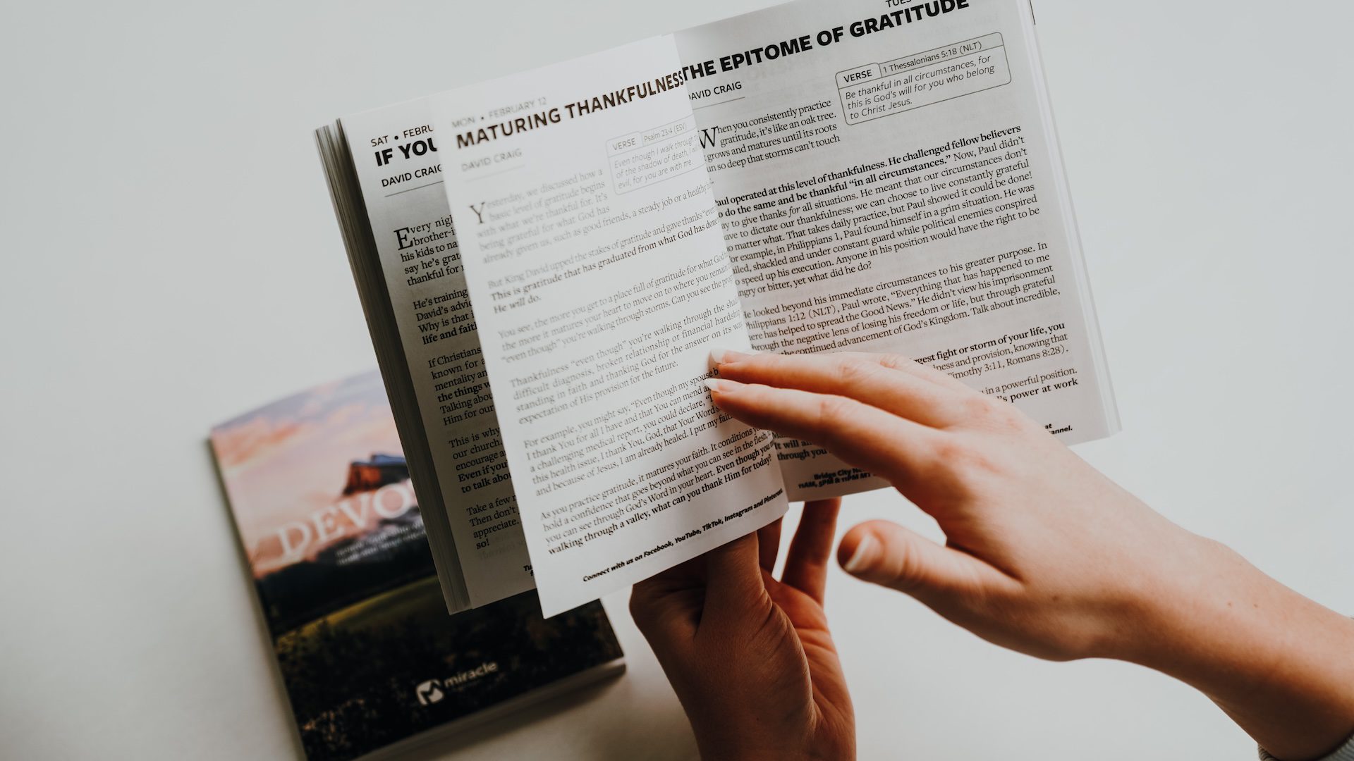 65c10d7e5a0f87e0270453b8_Devoted Book